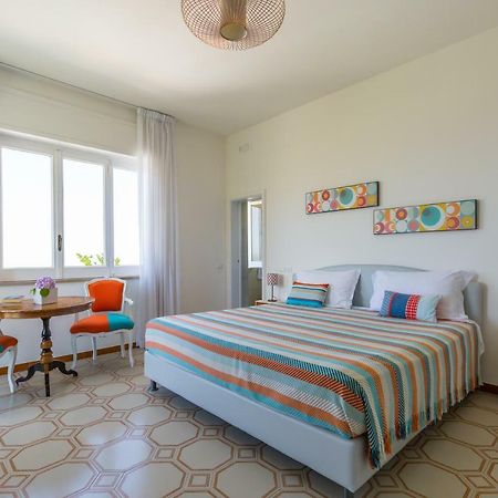 Villa Sorrento Flats Bagian luar foto