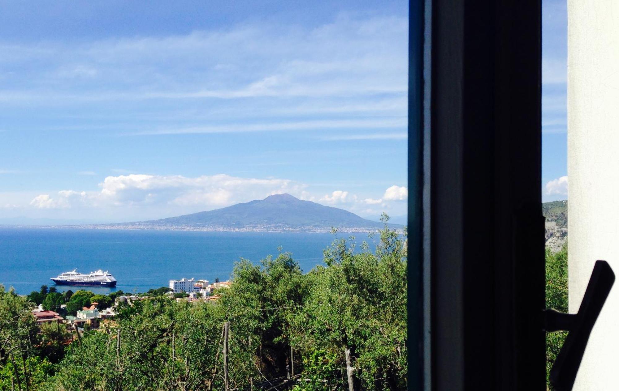 Villa Sorrento Flats Bagian luar foto