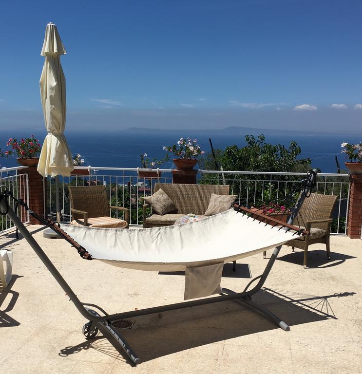 Villa Sorrento Flats Bagian luar foto