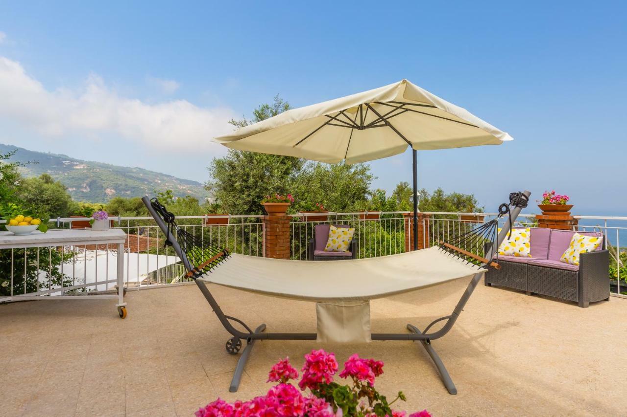 Villa Sorrento Flats Bagian luar foto