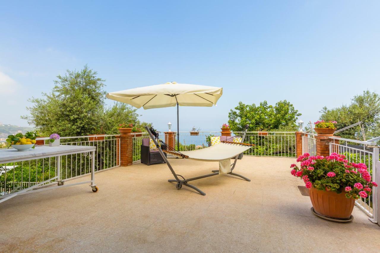 Villa Sorrento Flats Bagian luar foto