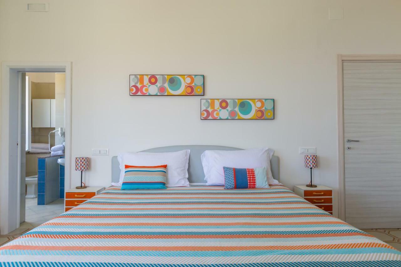 Villa Sorrento Flats Bagian luar foto