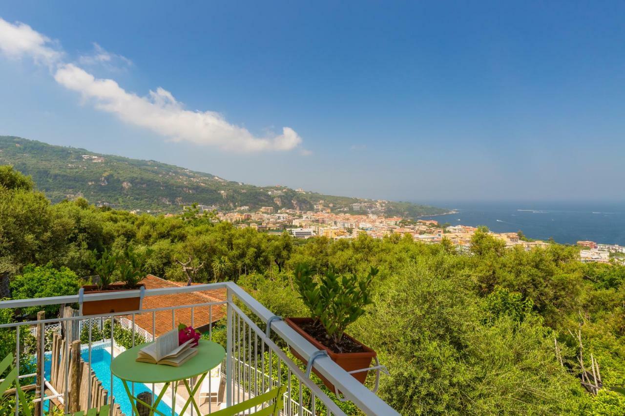 Villa Sorrento Flats Bagian luar foto