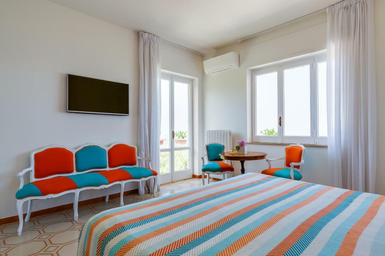 Villa Sorrento Flats Bagian luar foto