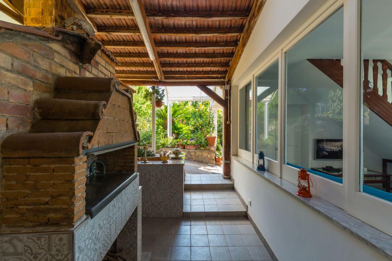 Villa Sorrento Flats Bagian luar foto