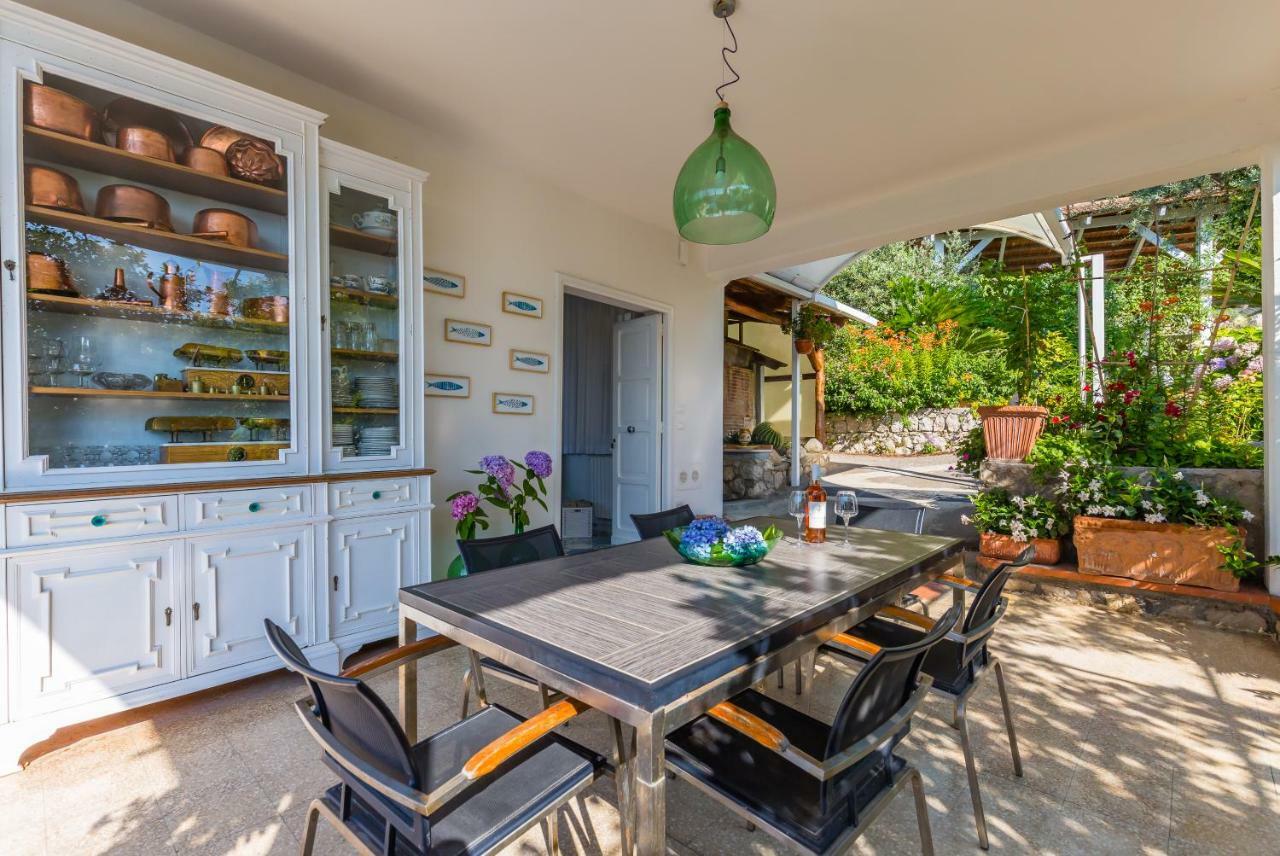 Villa Sorrento Flats Bagian luar foto
